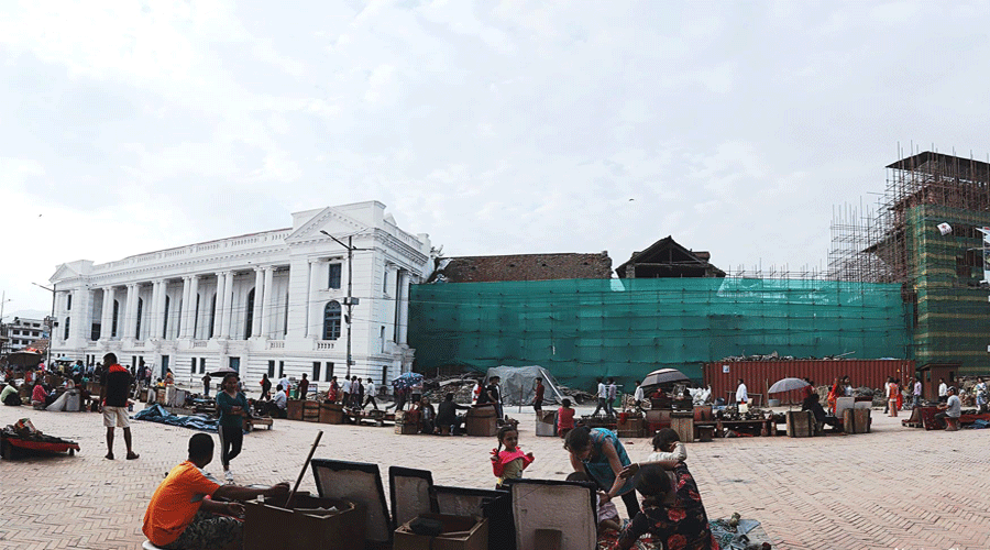 38CBFFB4B3F27BB-2C3C6B4415FC4A0-basantapur-durbar-squre.gif